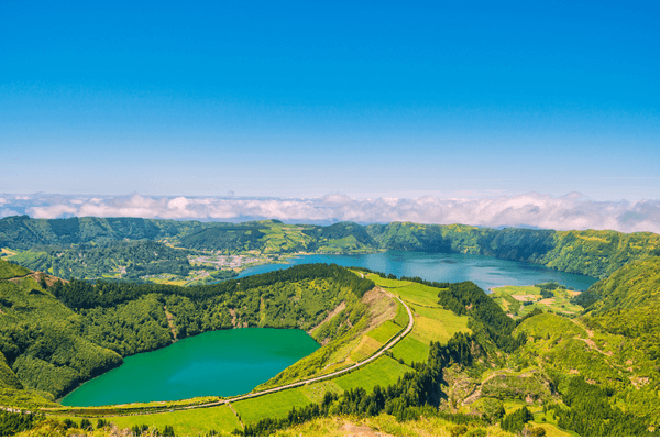 Roteiros Verdes: Experiências de Ecoturismo em Destinos de Conservação
